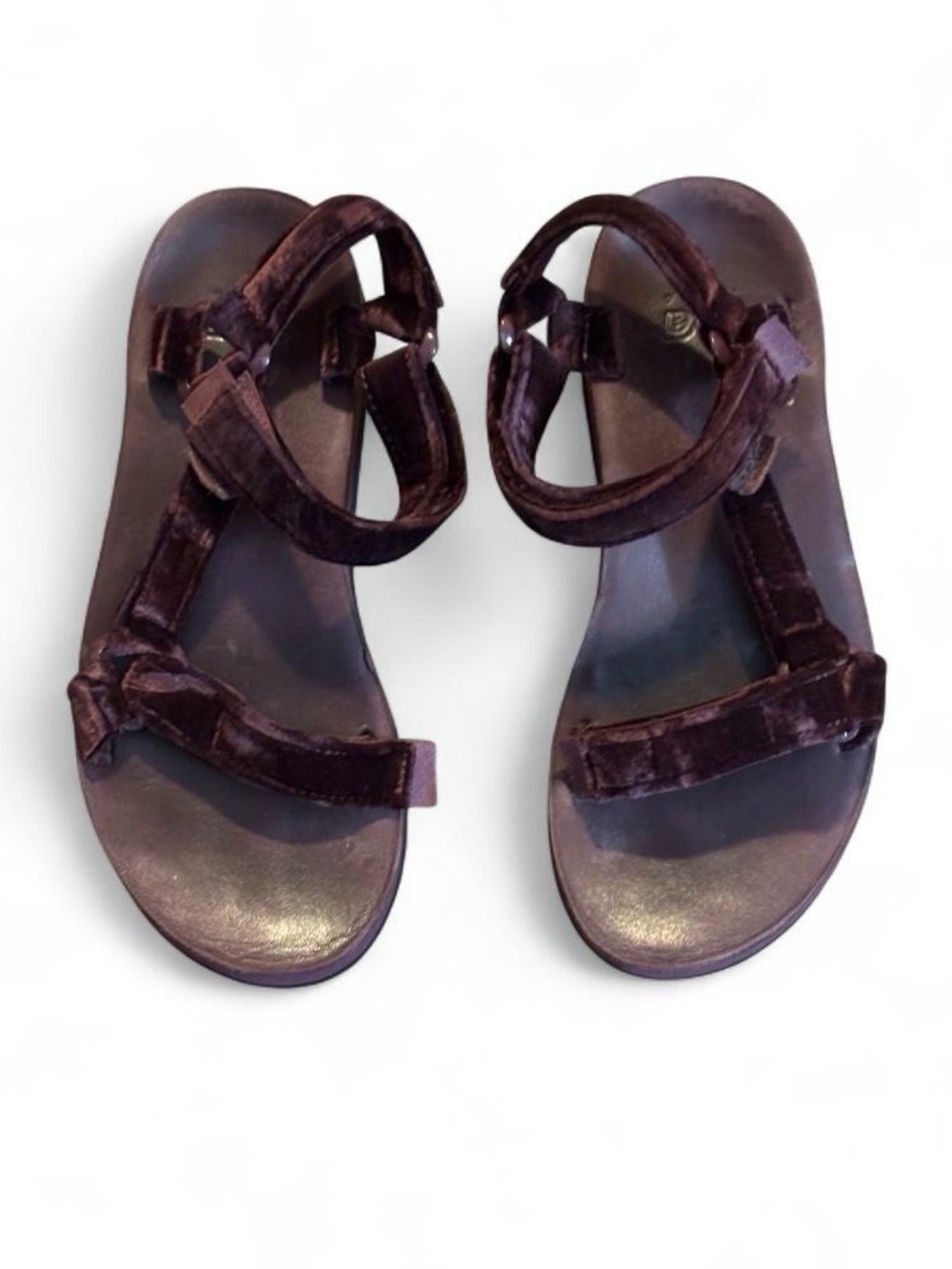 Teva Flatform Universal Velvet Sandals in Velvet Fig Size 6